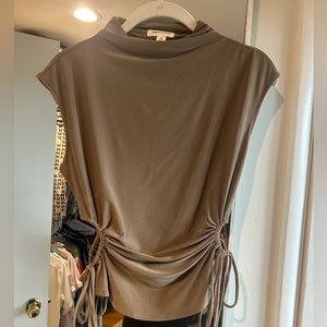 Cut out tie top